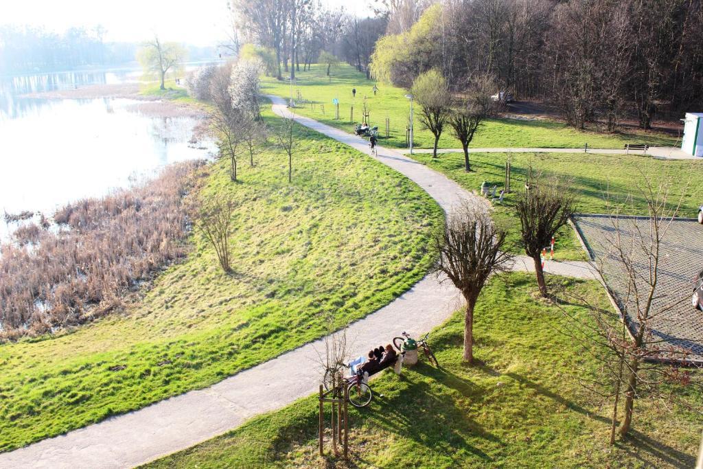 Hotel Czardasz Września المظهر الخارجي الصورة
